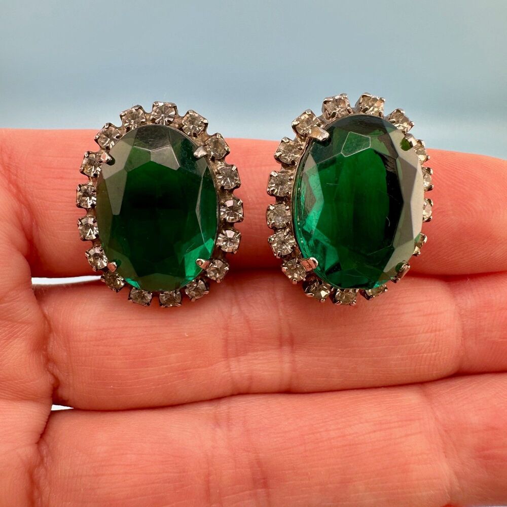 Vintage Green Rhinestone Clip On Earrings Faux Emerald Oval Acrylic Glass Border